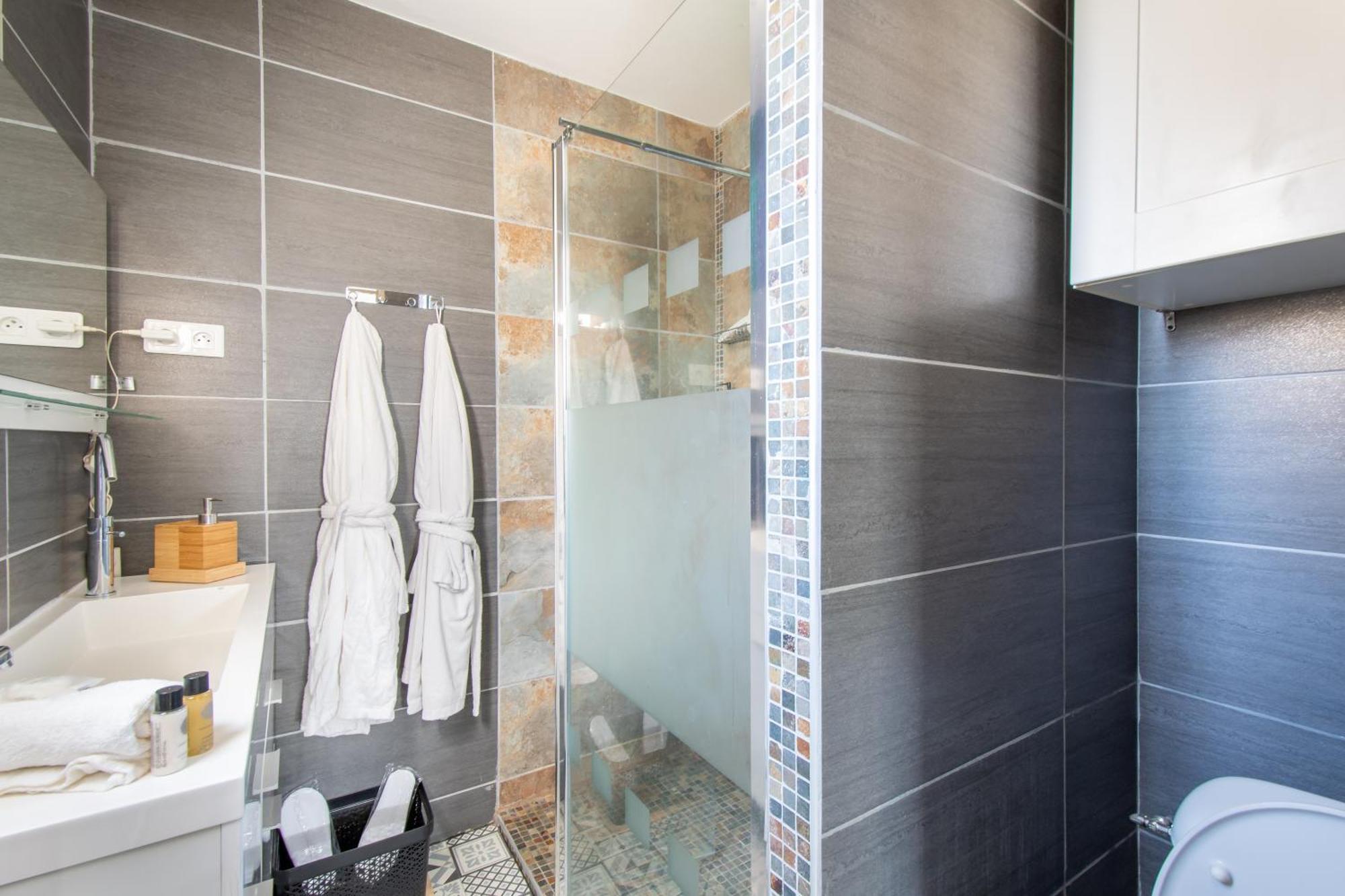 Guesthouse La Costiere - Logements Independants - Espace Piscine Jacuzzi Люнель Экстерьер фото
