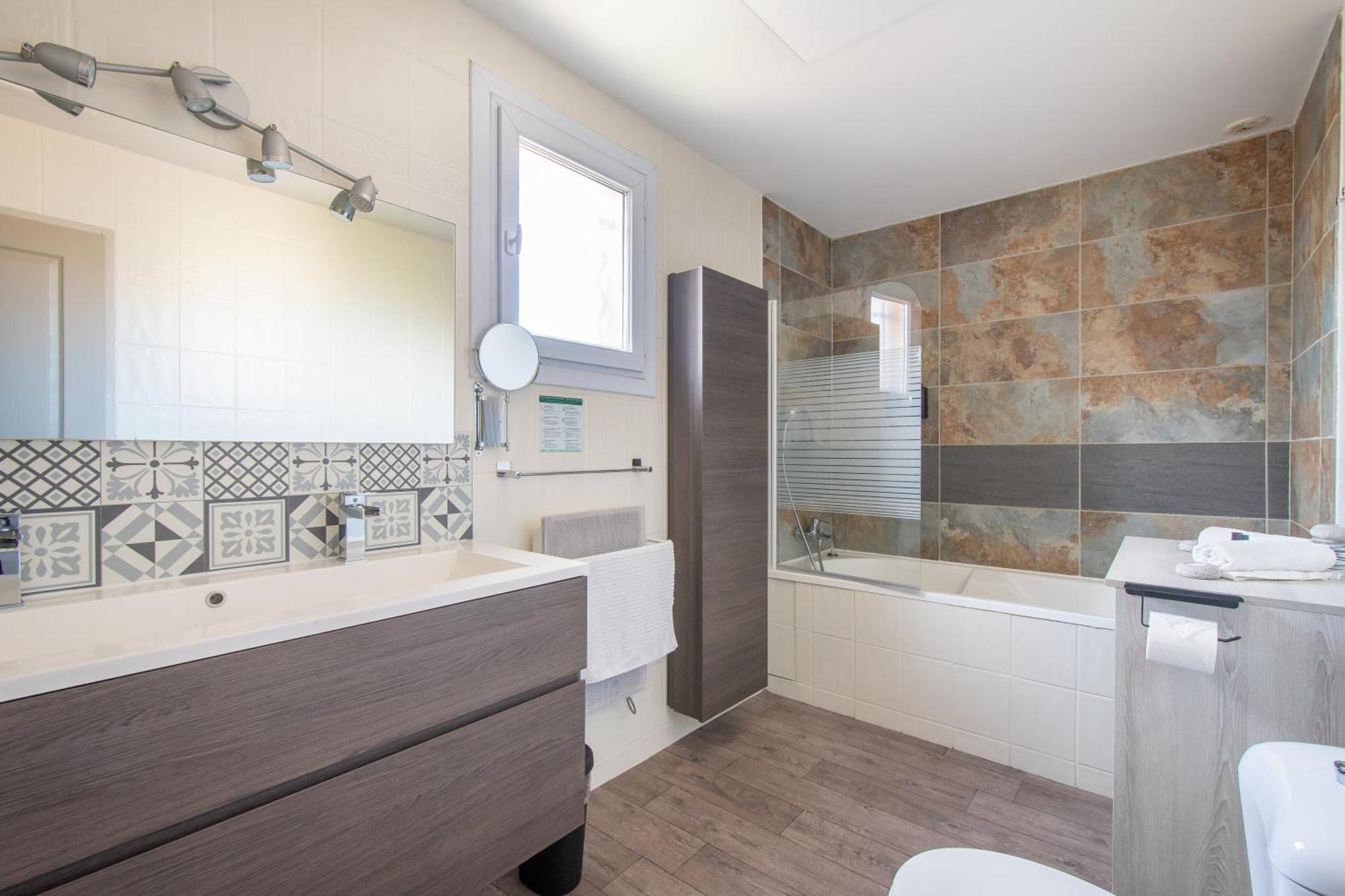 Guesthouse La Costiere - Logements Independants - Espace Piscine Jacuzzi Люнель Экстерьер фото